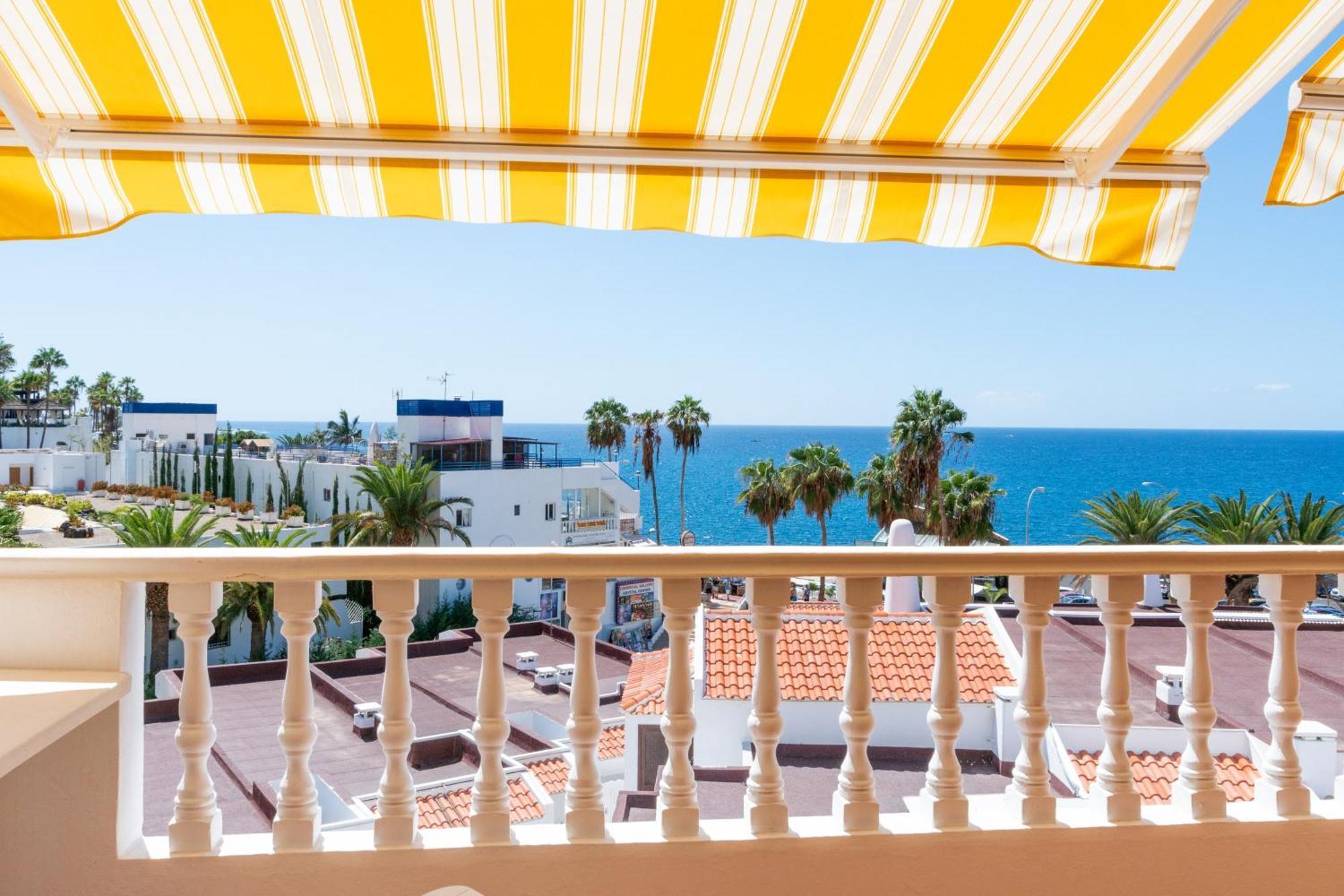 Club Atlantis Aparthotel Ocean View Costa Adeje  Exterior photo