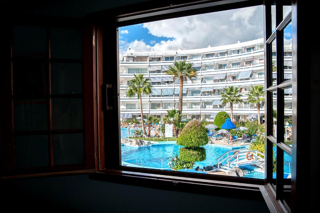 Club Atlantis Aparthotel Ocean View Costa Adeje  Exterior photo