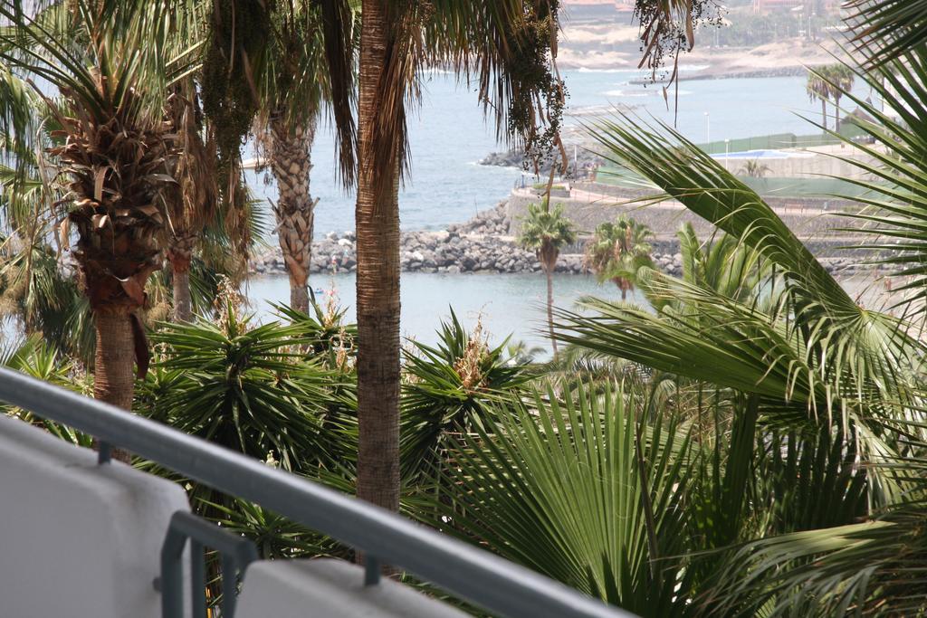 Club Atlantis Aparthotel Ocean View Costa Adeje  Exterior photo